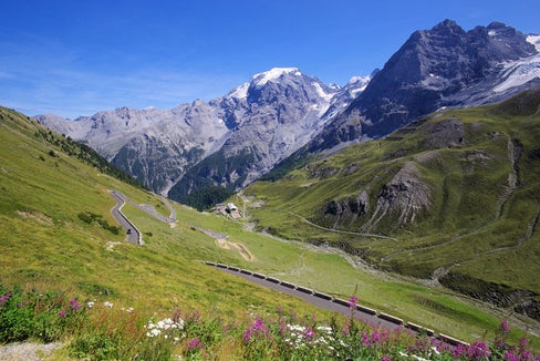 Für die unterirdische Verlegung von Freileitungen für Mittel- und Niederspannung in den Naturparks, im Nationalpark Stilfserjoch (im Bild) und in den Natura-2000-Gebieten wird der Beitragssatz von 25 auf 50 Prozent erhöht. (Foto: LPA/Nationalpark Stilfserjoch)