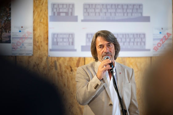 Landesrat Hubert Messner betonte, dass mit dem neuen Palliativbetten in Leifers ein wichtiger Ort geschaffen werde, an dem die Patienten die letzte Phase ihres Lebens würdevoll und schmerzfrei verbringen können. (Foto: LPA/Fabio Brucculeri)