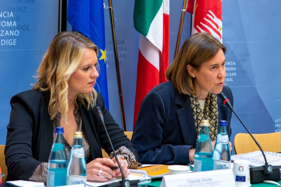 Da sin. : Claudia Weiler e Martha Gärber (Foto: ASP/F. Brucculeri)