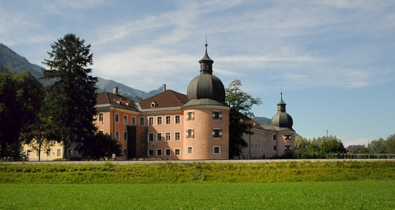 An der Landwirtschaftlichen Landeslehranstalt Rotholz (im Bild) wird das erneuerte Abkommen mit Urkunde am 15. April unterzeichnet. (Foto: Landwirtschaftliche Landeslehranstalt Rotholz)