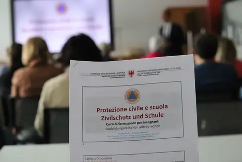 Il 14 novembre si concluderà il corso di formazione in Protezione civile per gli insegnanti, che riceveranno gli attestati di frequenza (Foto: ASP/Maja Clara)