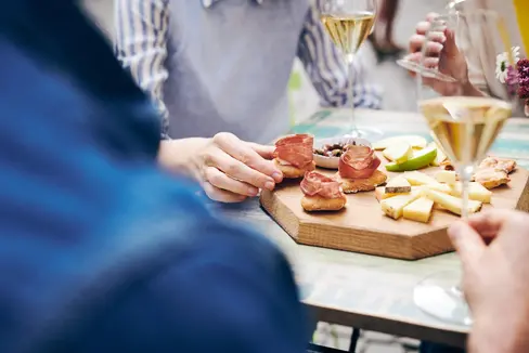 Das italienische Verfassungsgericht hat die vollständige Rechtmäßigkeit des Handelsgesetzbuches bestätigt, das in Südtirol mit Landesgesetz Nr. 12 von 2019 eingeführt wurde. Landeshauptmann-Stellvertreter Marco Galateo: Der landesrechtliche Rahmen ist klar und verfassungskonform (Foto: IDM Südtirol/Manuel Ferrigato. Das beigefügte Foto ist ausschließlich für die Verwendung in dieser Pressemitteilung bestimmt.)