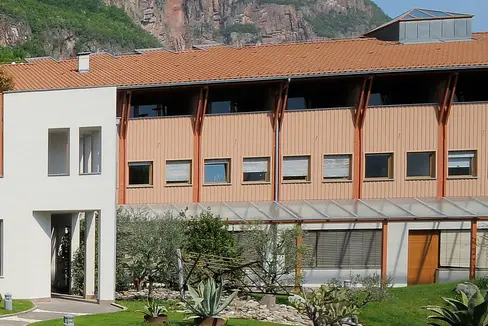 Il Centro di Sperimentazione di Laimburg, con sede a Vadena, è alla ricerca di una persona qualificata per il ruolo di assistente agrario e forestale (Foto: ASP)