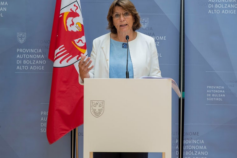 Landesrätin Hochgruber Kuenzer steht hinter dem Gesetz Raum und Landschaft (Foto: LPA/Marcella Morandini)