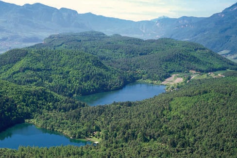 Il Piano paesaggistico per la zona paesaggistica sovracomunale Bosco Monticolo–Monte di Mezzo è stato adattato secondo le disposizioni della legge territorio e paesaggio. (Foto: ASP/Ripartizione natura e paesaggio)