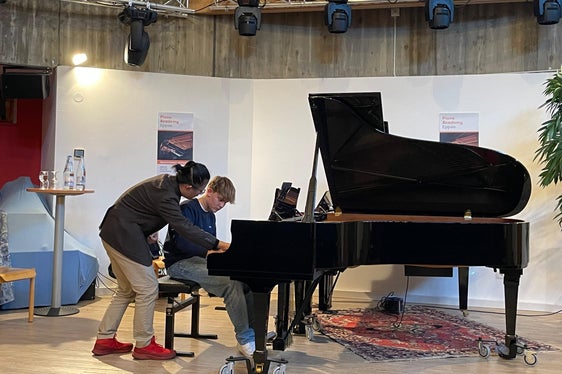 Paul Herbst mit Antonio Chen Guang (Foto: LPA/Iryna Kyrylovska)