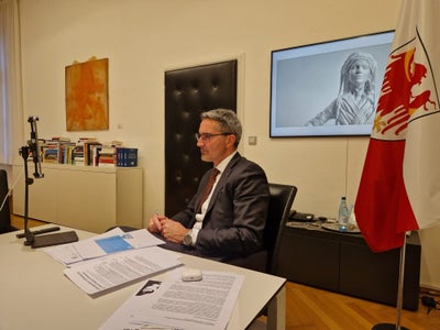 Landeshauptmann Kompatscher: Südtirol steht einer Schwächung der Rolle des Staatspräsidenten und dem Mehrheitsbonus nach Parlamentswahlen skeptisch gegenüber. (Foto: LPA/Maurizio Di Giangiacomo)