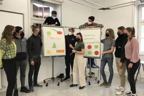 Mobilität und Klimawandel waren zwei der Themen, mit denen sich 24 begabte Schülerinnen und Schüler im Rahmen der Talente Tage 2022 auseinandergesetzt haben. (Foto: LPA/Bildungsdirektion)