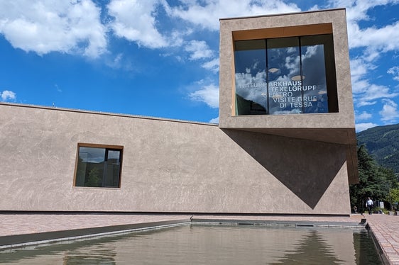 ll Parco naturale Gruppo di Tessa ha un nuovo Centro visite. (Foto: AREA Architetti Associati)