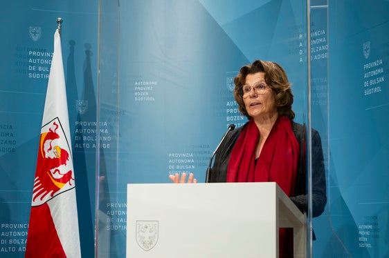 Auf Vorschlag von Landesrätin Hochgruber Kuenzer hat die Landesregierung die Frist für die PNRR-Projekte zum Schutz der Architektur und der Landschaft bis zum 30. September verlängert. (Foto: LPA/Fabio Brucculeri)