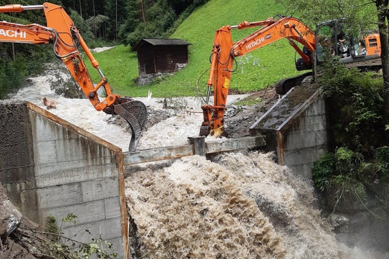 Bei dem Großereignis vom Juli 2021 (im Bild) wurde nur knapp verhindert, dass der Keilbach größere Schäden in Steinhaus anrichtet. (Archivbild LPA/Landesamt für Wildbach- und Lawinenverbauung Ost)