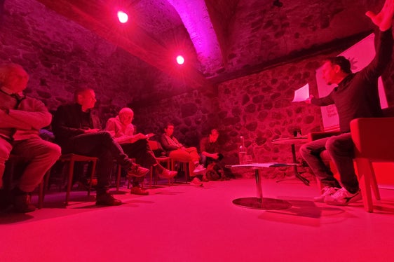 Proseguono gli appuntamenti con i Giovedì culturali dell'Euregio. Il prossimo incontro, alla Casa della Pesa di via Portici 19 a Bolzano, sarà uno spettacolo di marionette con accompagnamento musicale per raccontare l'antica fiaba Holle e di più (Foto: Euregio)