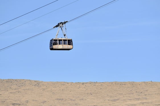 La funivia del Seceda, in Val Gardena (Foto Arno Senoner/Unsplash)