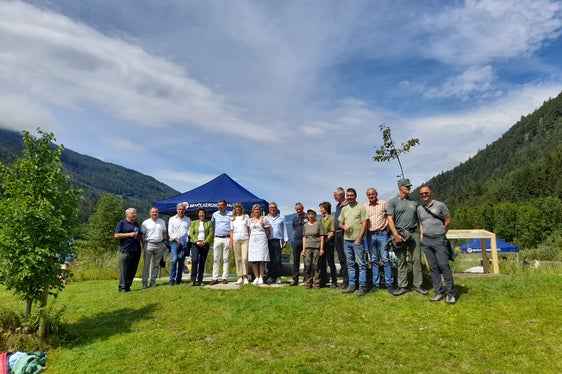 Verbinden, was zusammengehört: Gruppenfoto nicht aller, aber einiger Beteiligten (Foto: LPA/Maja Clara)