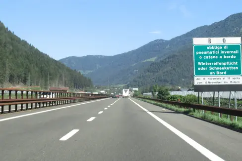 Il progetto “ABC – Autostrada del Brennero in Città” rivolto agli studenti sui temi della prevenzione e la sicurezza stradale. Venerdì 27 maggio a Bolzano la premiazione delle classi vincitrici con l'assessore Vettorato (Foto: ASP)