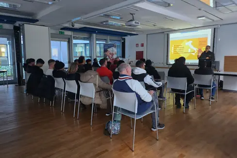 Der Recruiting Day für die Kette Lidl, den das Arbeitsvermittlungszentrum Bozner Boden erfolgreich organisiert hat. (Foto: LPA/AVZ Bozner Boden)