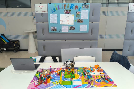 Il progetto di robotica proposto alla First Lego league explore (Foto: ASP/Istituto comprensivo di Laives)