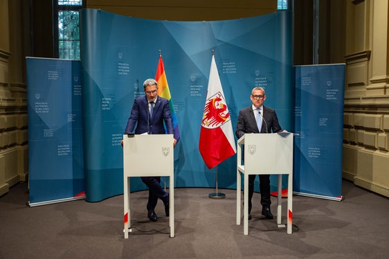 Delle 191 opere edili comprese nel programma 2024-2026, il settore scuola occupa circa il 30%. In questo ambito, tra le opere il cui avvio è previsto nel 2024, vi è la costruzione di uno studentato da 200 posti per il Polo universitario delle professioni sanitarie Claudiana a San Maurizio. (Foto: ASP/Greta Stuefer)