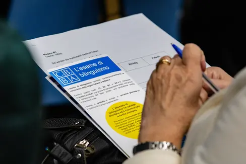 Candidate e candidati potranno simulare in prima persona la prova orale dell’esame di bilinguismo (Foto: USP/Greta Stuefer)