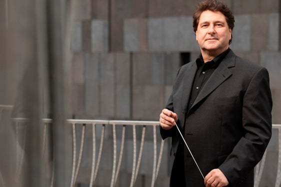 L'orchestra è diretta da Johannes Wildner, uno dei principali direttori d'orchestra austriaci della sua generazione.