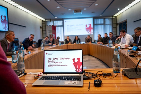 An der Neuordnung des Abfallwirtschaftsdienstes im Land wird seit 2022 in einem partizipativen Ansatz gearbeitet. (Foto: LPA/Fabio Brucculeri)