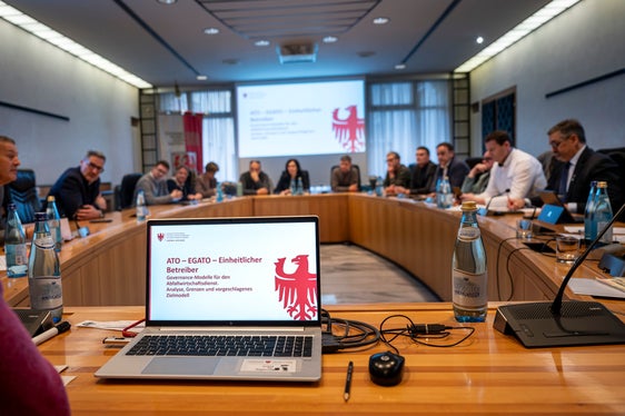 An der Neuordnung des Abfallwirtschaftsdienstes im Land wird seit 2022 in einem partizipativen Ansatz gearbeitet. (Foto: LPA/Fabio Brucculeri)