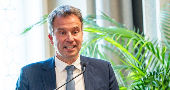 AMS-Vorstandsvorsitzender Johannes Kopf: „Die Euregio wird zu einem echten gemeinsamen Arbeitsmarkt.“ (Foto: Land Tirol/Fitsch)