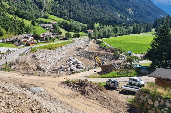 Beginn der Arbeiten: Baustelle am Toffringbach in diesem Sommer (Foto: LPA/Landesamt für Wildbach- und Lawinenverbauung Nord in der Agentur für Bevölkerungsschutz)
