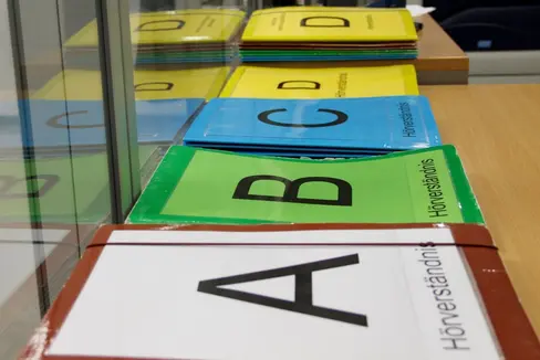 La prima sessione di esami di bilinguismo e di ladino fuori Bolzano si svolgerà il 17 dicembre al NOI Techpark di Brunico e sarà riservata al livello B2. Per essere ammessi all'esame è necessario iscriversi online entro e non oltre il 5 dicembre e presentare un documento d'identità valido. (Foto: USP)