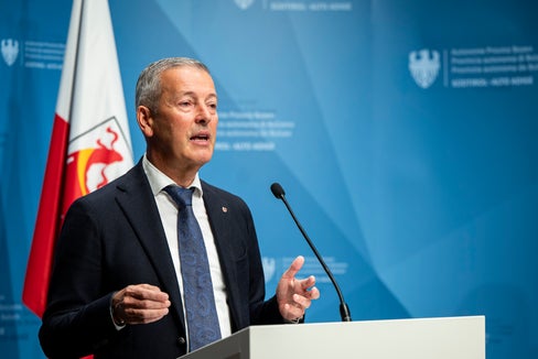 Landesrat Peter Brunner zur Sensibilisierungskampagne Heizen mit Holz... aber richtig!: Durch individuelle Beratungen möchten wir die Bevölkerung sensibilisieren, richtig und effizient zu heizen und somit umweltfreundlich zu handeln. (Foto: LPA/Fabio Brucculeri)