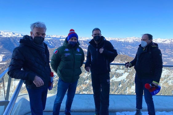 L'assessore al turismo Arnold Schuler (da sx), il ministro Garavaglia, il presidente Kompatscher e il vice presidente Giuliano Vettorato. (Foto: ASP/mp)