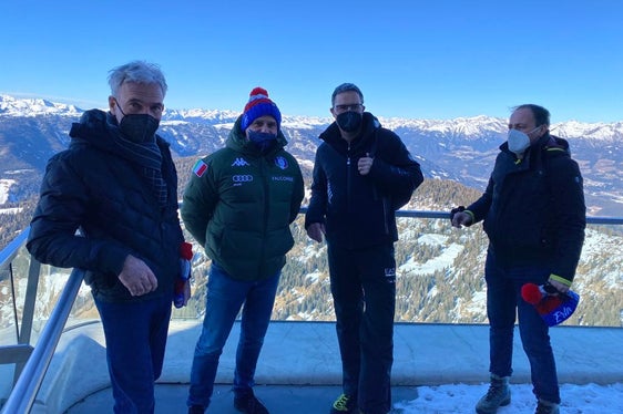 L'assessore al turismo Arnold Schuler (da sx), il ministro Garavaglia, il presidente Kompatscher e il vice presidente Giuliano Vettorato. (Foto: ASP/mp)