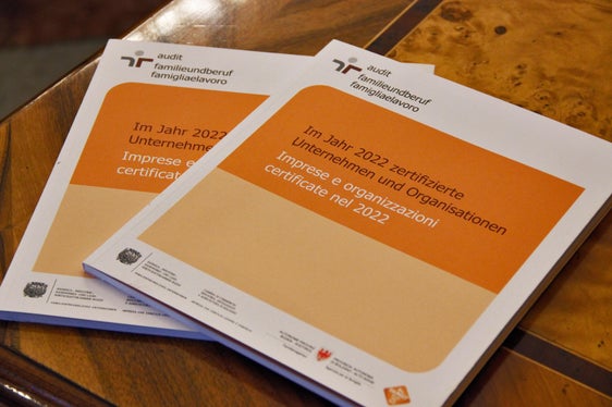 L'opuscolo e le informazioni sull'audit sono disponibili sul portale web della Provincia dedicato alla famiglia, nella sezione audit famigliaelavoro. (Foto: ASP/Greta Stuefer)