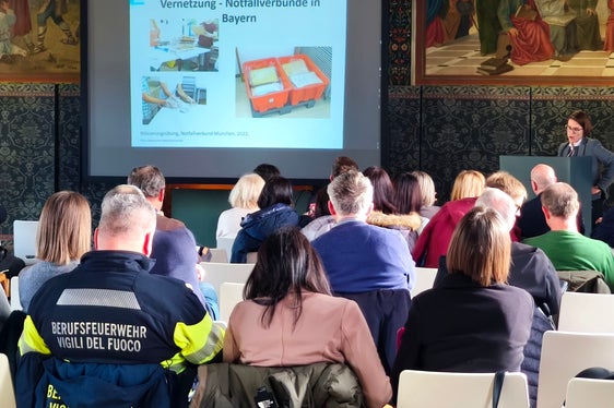 Durante la giornata informativa è intervenuta anche la relatrice Laura Scherr, della Direzione generale degli archivi bavaresi (Monaco di Baviera). (Foto: USP/Archivio provinciale)