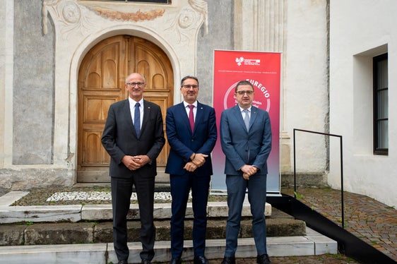 L'Euregio organizzerà un confronto sul tema della transizione energetica. Lo ha deciso la Giunta dell'Euregio con i presidenti (da sinistra) Fugatti, Kompatscher e Mattle. (Foto: ASP/Fabio Brucculeri)