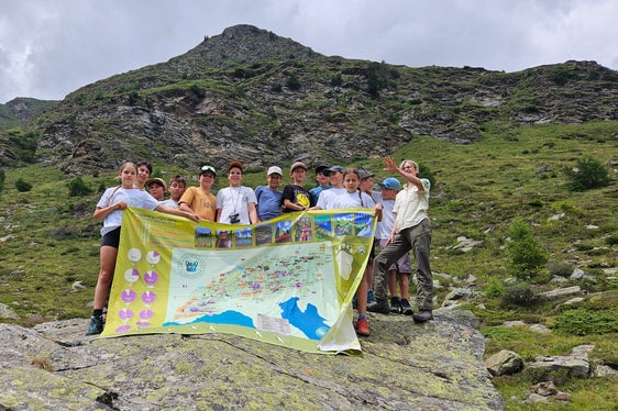 Superare insieme i dislivelli e vivere il mondo della montagna: i ragazzi e le ragazze hanno apprezzato l’atmosfera speciale del Parco naturale Gruppo di Tessa e, durante le escursioni, hanno raccolto tante esperienze condivise. (Foto: Ufficio Natura/Area Educazione alla natura e all’ambiente)