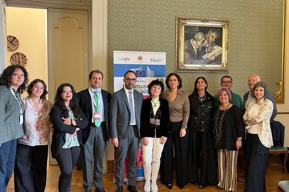 Una delegazione dell'Ufficio Politiche giovanili della Provincia di Bolzano durante il prestigioso appuntamento tenutosi a Sorrento, durante il quale è stato illustrato il progetto altoatesino Trova il tuo spazio/Find your space. (Foto: USP/Ufficio Politiche giovanili)