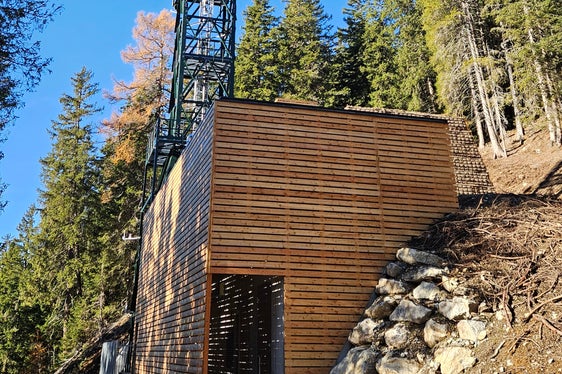 Der neue Senderstandort in Antholz wurde nach intensiver Planungs- und Bauphase erfolgreich fertiggestellt. (Foto: RAS)