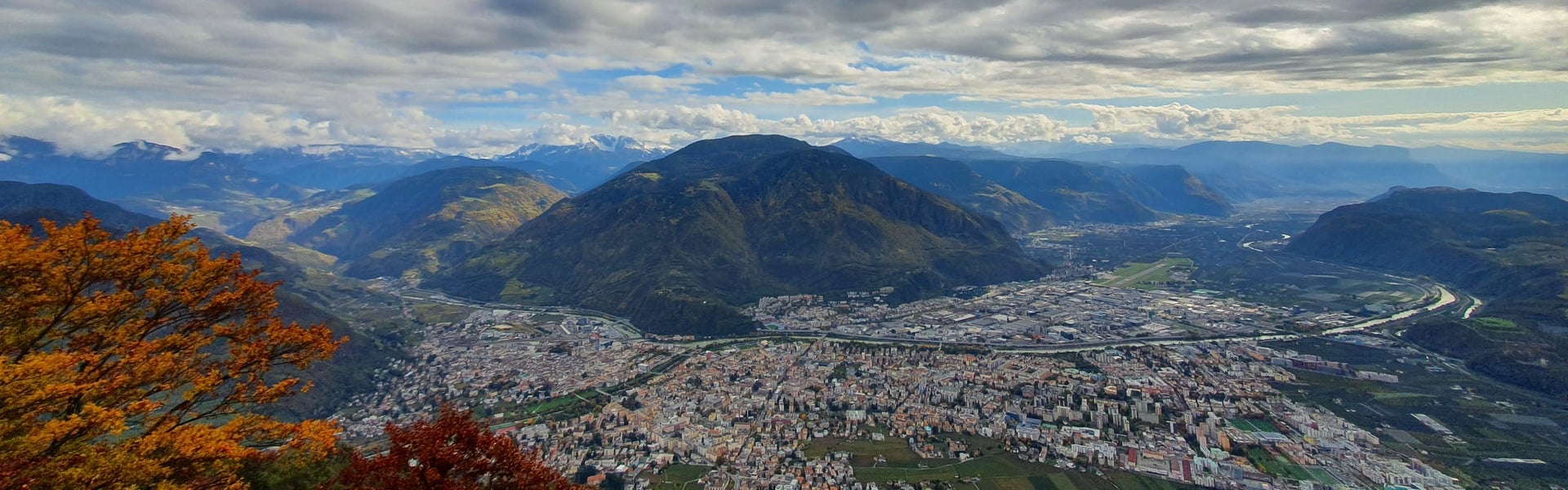 Se i Comuni instaurano una collaborazione con altre Amministrazioni comunali ricevono un sostegno finanziario dalla Provincia. Oggi (14 maggio), la Giunta ha apportato modifiche al relativo regolamento. (Foto: Unsplash)