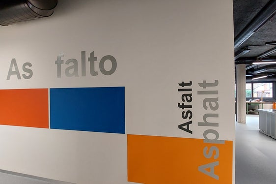 Das Amt für Geologie und Baustoffprüfung führt seit vielen Jahren Analysen im Asphaltsektor durch, um eine einwandfreie Qualität der Materialien zu gewährleisten. (Foto: LPA/Igor Cocca)