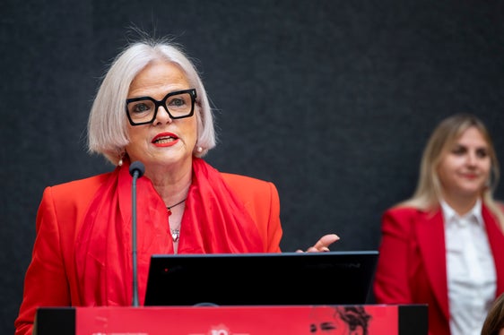 Nadia Mazzardis, vicepresidente della Commissione provinciale per le pari opportunità per le donne, ha sottolineato che non esistono ancora soluzioni soddisfacenti al divario retributivo di genere. (Foto: USP/Fabio Brucculeri)