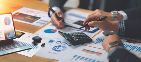 Die Plattform Wirtschaft 2030, im Februar von der Landesregierung beschlossen, nimmt mit dem ersten Treffen offiziell ihre Arbeit auf. Das Treffen findet am Freitag, 24. Oktober, am Nachmittag im Innenhof des Landhaus 1 in Bozen statt. (Foto: Adobe Stock. Das Foto darf nur in Zusammenhang mit dieser Pressemitteilung verwendet werden.)