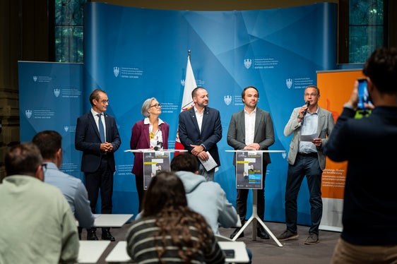 Vor allem auch für Jugendliche aus den ladinischen Tälern sei die Bildungsmesse Futurum eine gute Gelegenheit, um eine ausgewogene Entscheidung zu treffen, hob der ladinische Schulamtsleiter Heinrich Videsott hervor. (Foto: LPA/Fabio Brucculeri)