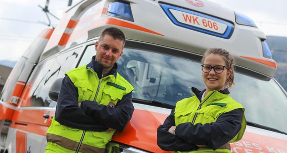 Die Landesregierung hat heute die Planung der freiwilligen Dienste für 2024 genehmigt, auf deren Grundlage auch heuer 150 Stellen im Landeszivildienst geschaffen und finanziert werden, besonders viele davon bei der Rettungsorganisation Weißes Kreuz. (Foto: Weißes Kreuz)