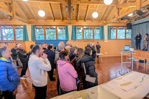 Am Donnerstagnachmittag, 26. März, fand der Informationstag zur Umfahrung von Mauls in der Gemeinde Freienfeld statt, an dem über 100 Bürgerinnen und Bürger teilnahmen. (Foto: USP/Ingo Dejaco)