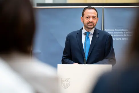 Una scelta strategica e sostenibile. Il vicepresidente Marco Galateo (nella foto) ha definito così il via libera della Giunta alla modifica dei criteri di classificazione dei comprensori sciistici, armonizzandoli con quelli già in vigore per la costruzione degli impianti. (Foto: USP/Fabio Brucculeri)