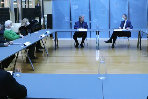 Giunta e Comitato provinciale CONI oggi a colloquio con il presidente della Provincia Arno Kompatscher. (Foto: ASP)