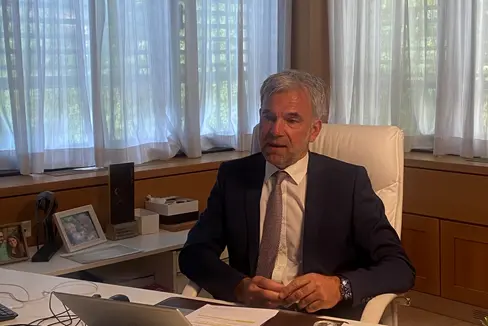 L'assessore provinciale Schuler nel corso dell'audizione della Commissione Agricoltura della Camera dei deputati tenutasi online. (Foto: ASP/Noemi Prinoth)