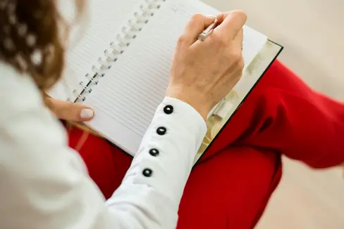 Für Themen mit Geschichten begeistern: Darum geht es beim Storytelling. Für die ehrenamtlichen Mitarbeiterinnen und Mitarbeiter der Bildungsausschüsse wird dazu am 18. Oktober eine kostenlose Fortbildung organisiert, für die man sich noch anmelden kann. (Foto: Unsplash - Das Foto darf nur im Zusammenhang mit dieser Aussendung verwendet werden)