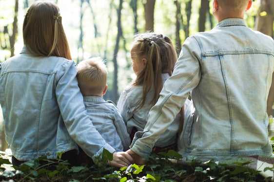 Promuovere, sempre di più, la conciliazione tra vita familiare e lavorativa, ampliando in futuro le ore di assistenza. Questo l’obiettivo della Provincia autonoma di Bolzano, da raggiungere attraverso un lavoro di rete che coinvolga attori importanti come i Comuni, le istituzioni educative e i datori di lavoro. (Foto: Unsplash)